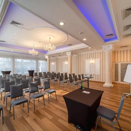 Hotel Lord - Warsaw Airport-2
